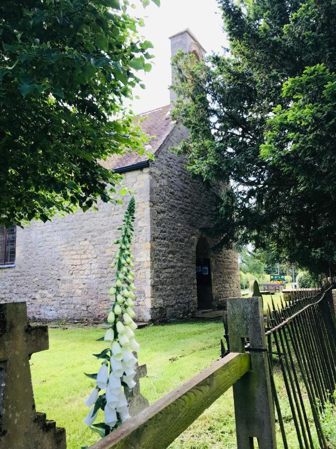 Charming Hen Cottage Countryside Retreat Lincoln Newball 外观 照片