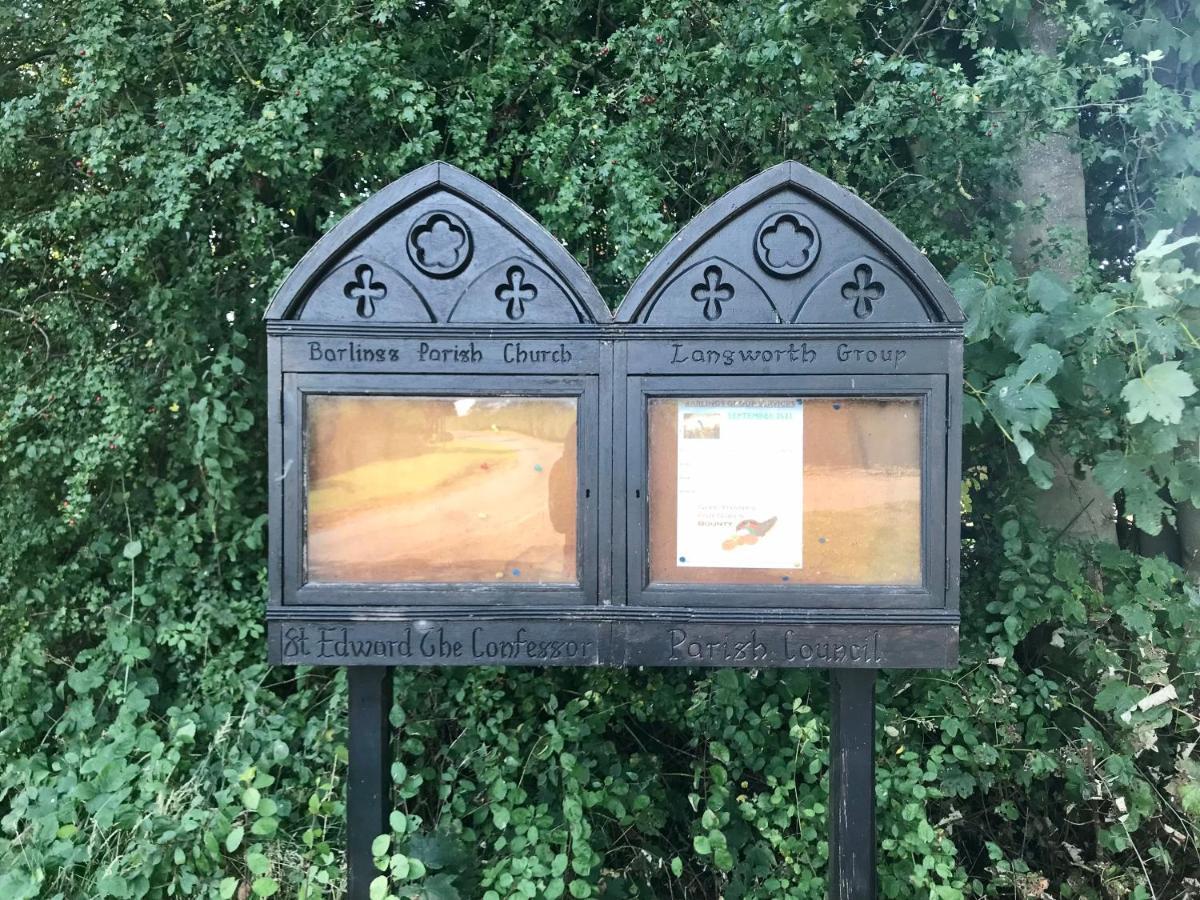 Charming Hen Cottage Countryside Retreat Lincoln Newball 外观 照片