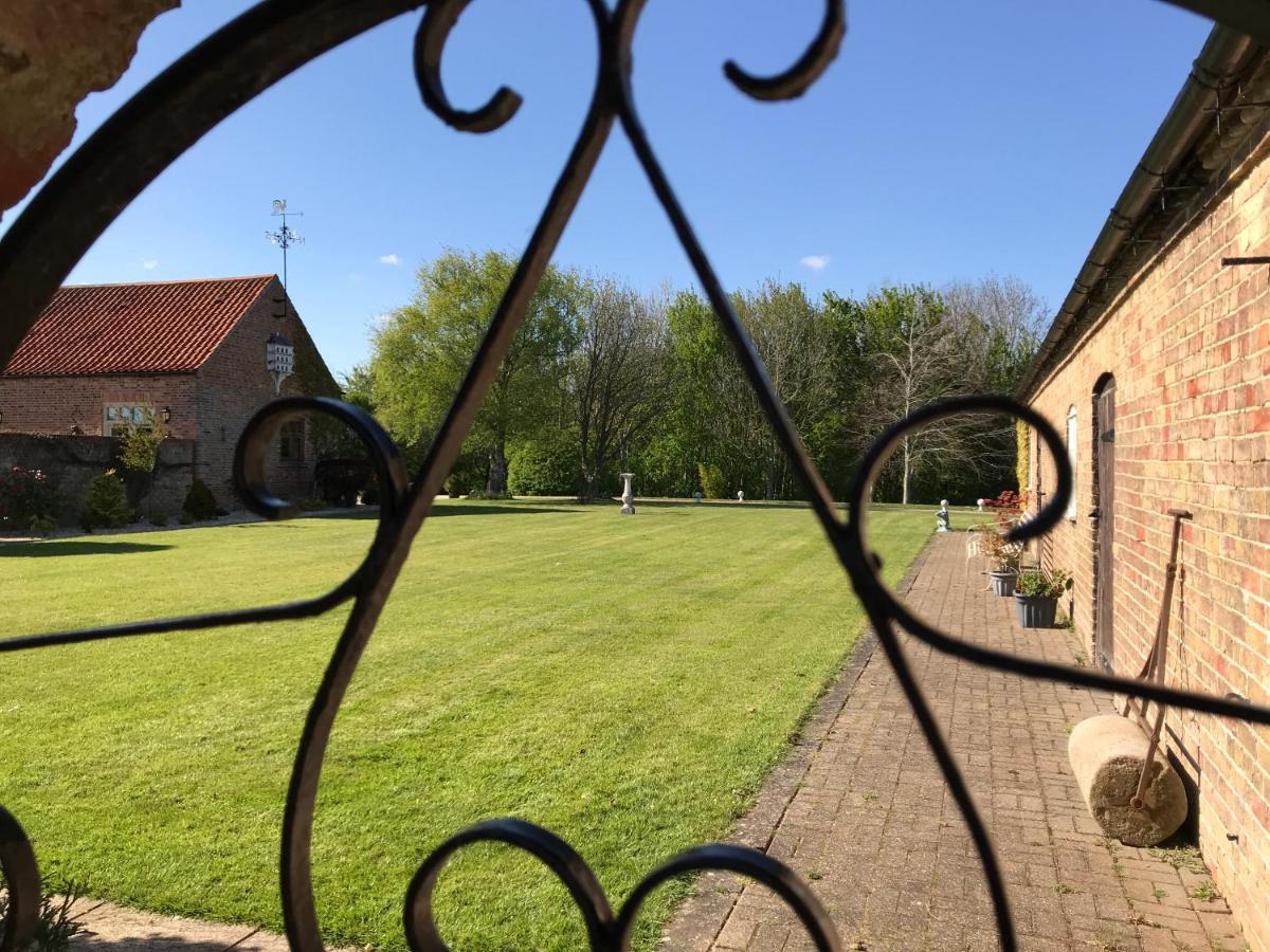 Charming Hen Cottage Countryside Retreat Lincoln Newball 外观 照片