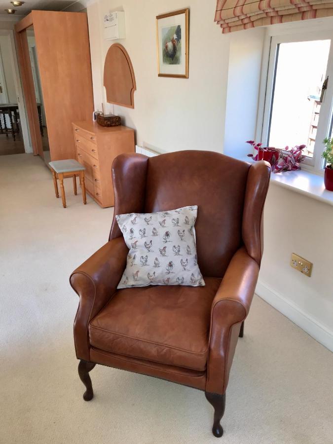 Charming Hen Cottage Countryside Retreat Lincoln Newball 外观 照片