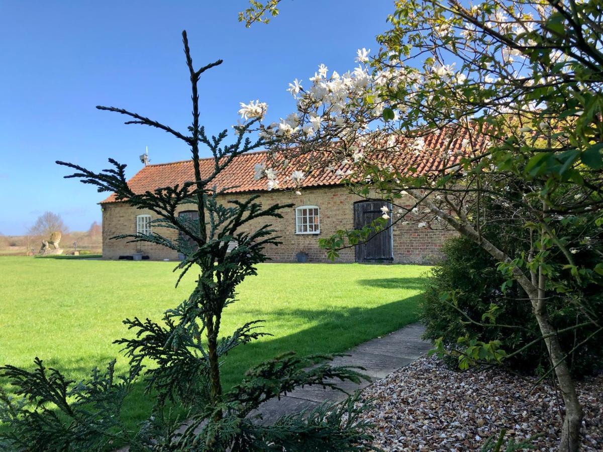 Charming Hen Cottage Countryside Retreat Lincoln Newball 外观 照片