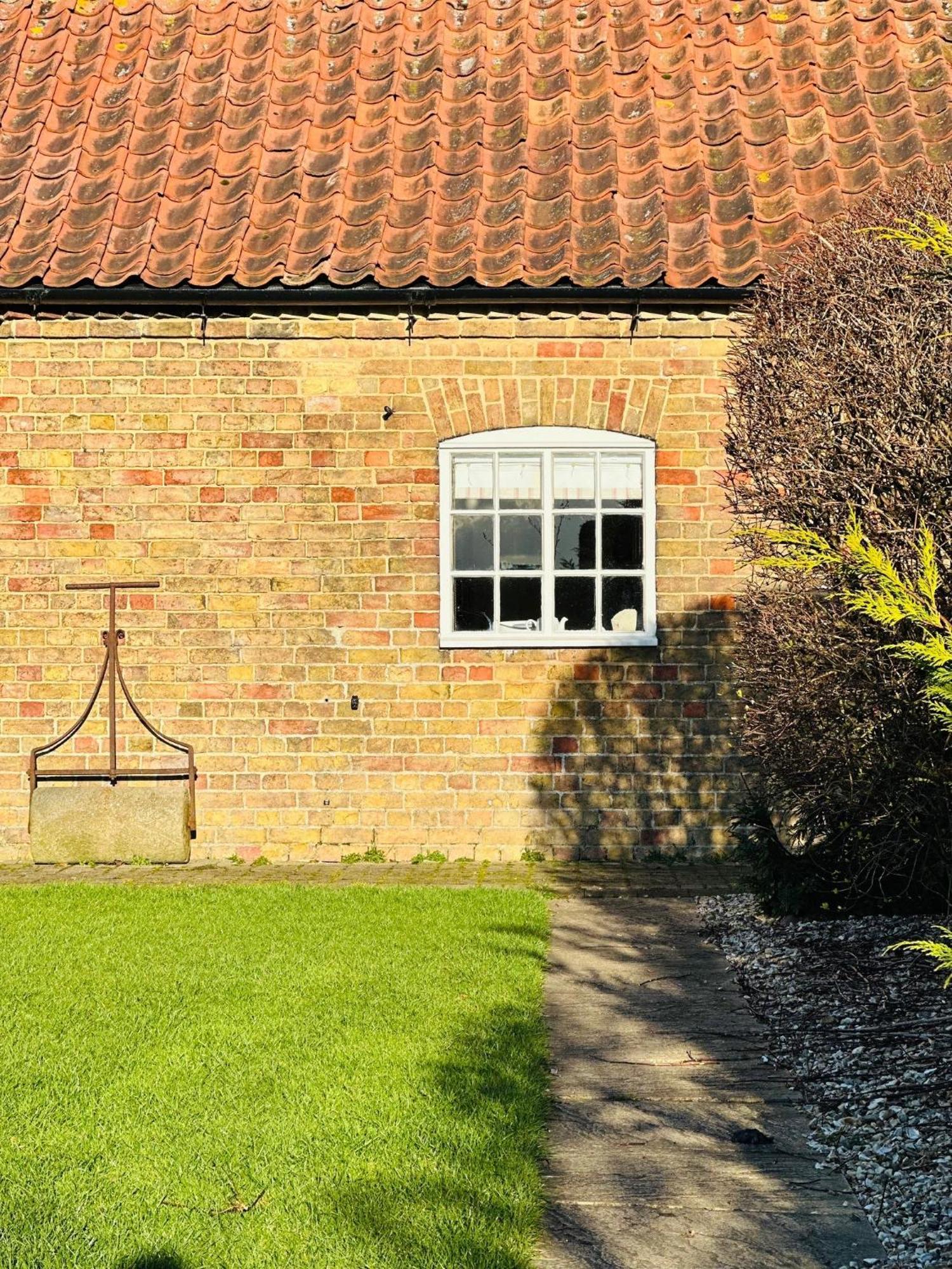 Charming Hen Cottage Countryside Retreat Lincoln Newball 外观 照片